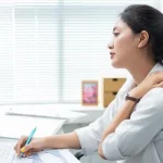 Bahaya Kebiasaan Duduk Terlalu Lama Di Depan Laptop Ancaman Tersembunyi Bagi Kesehatan Anda